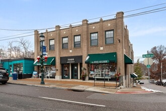7905 Big Bend Blvd, Webster Groves, MO à louer Photo de l’immeuble– Image 1 sur 17