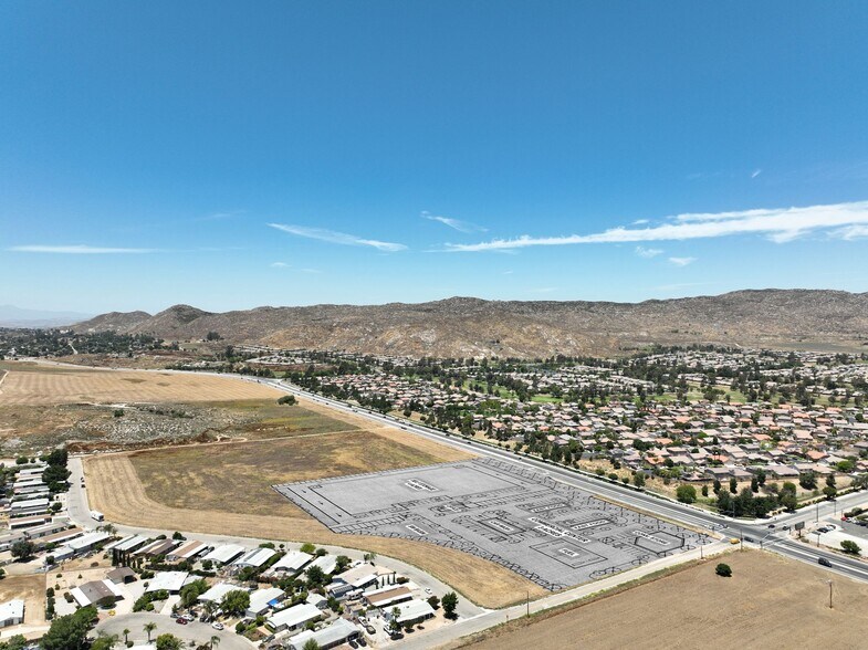 California Avenue, Hemet, CA à vendre - Aérien – Image 2 sur 4