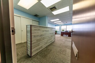 50 Crestwood Executive Ctr, Saint Louis, MO à louer Photo intérieure– Image 1 sur 4