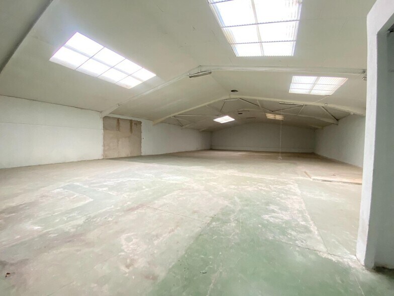 Industriel/Logistique dans Madrid, Madrid à louer - Photo principale – Image 1 sur 7