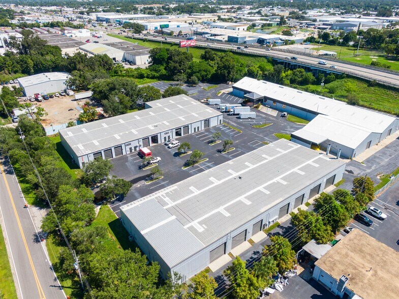 4055 35th St N, Saint Petersburg, FL à louer - Photo de l’immeuble – Image 1 sur 16