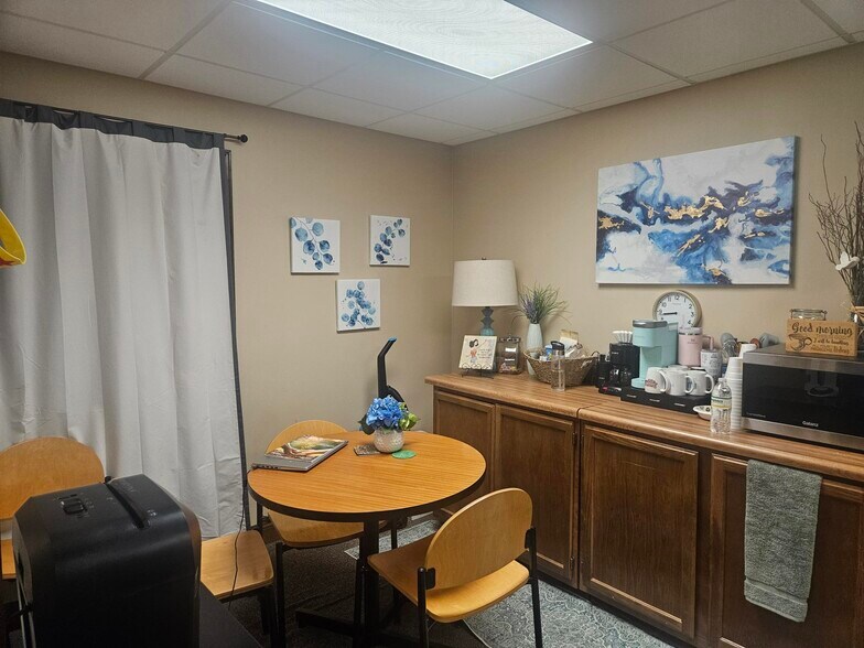 5154 N 90th St, Omaha, NE à louer - Photo de l’immeuble – Image 3 sur 6