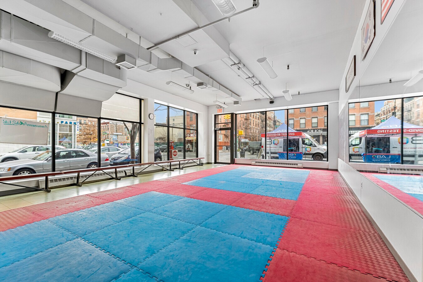304 W 115th St, New York, NY 10026 - Lot Retail -  - Photo intérieure - Image 1 of 4