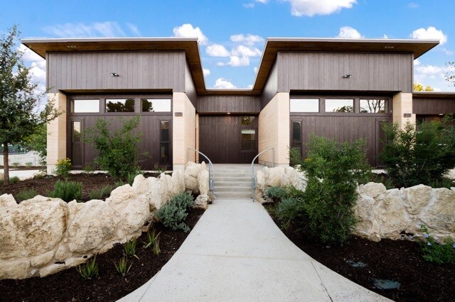 3050 Eisenhauer Rd, San Antonio, TX à vendre - Photo principale – Image 1 sur 13