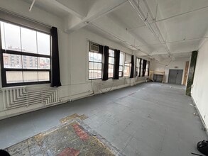 44-02 11th St, Long Island City, NY à louer Photo intérieure– Image 1 sur 7