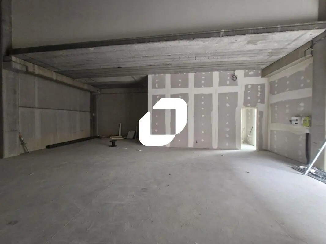 Local d'activités dans Serris à vendre Photo de l’immeuble– Image 1 sur 4