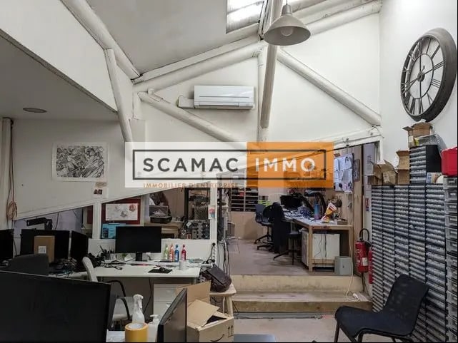 Industriel/Logistique dans Arcueil à vendre - Photo de l’immeuble – Image 3 sur 11