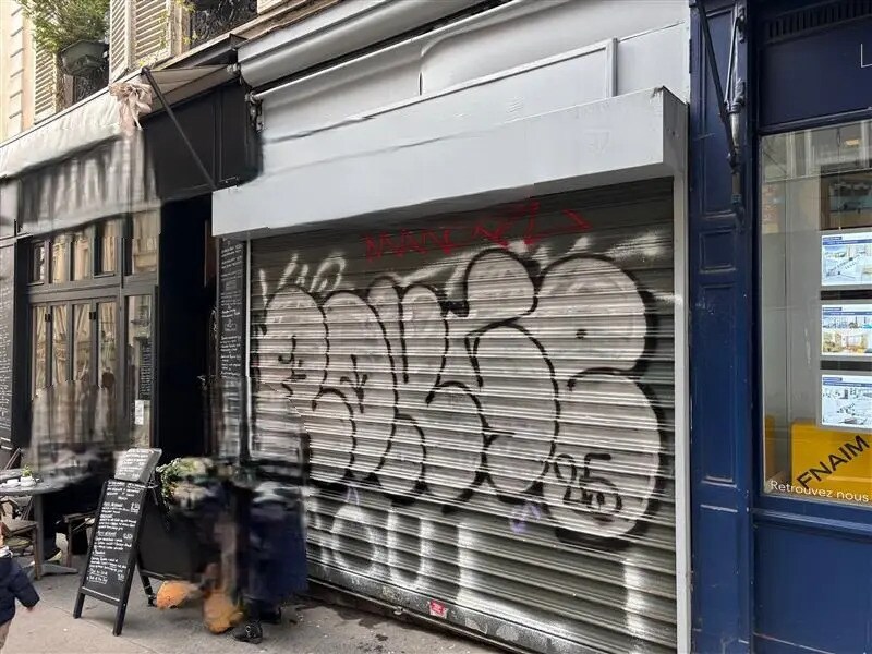 Local commercial dans Paris à louer Photo de l’immeuble– Image 1 sur 4