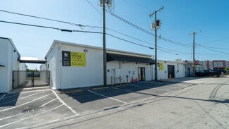 Plus de détails pour 12250 NE 13th Ct, North Miami, FL - Bureau à louer