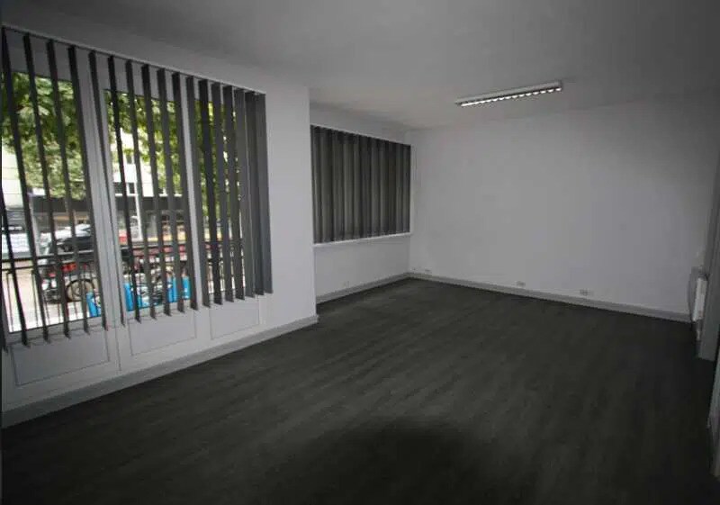 Bureau dans Rouen à louer - Photo de l’immeuble – Image 2 sur 5