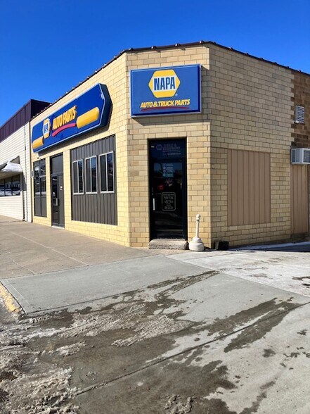 108 W Main St, Hartington, NE à vendre - Photo de l’immeuble – Image 3 sur 11