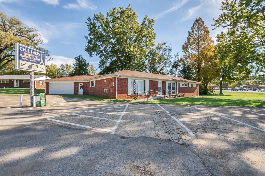 1 E Bel Air Blvd, Clarksville, TN à vendre - Photo de l’immeuble – Image 2 sur 33