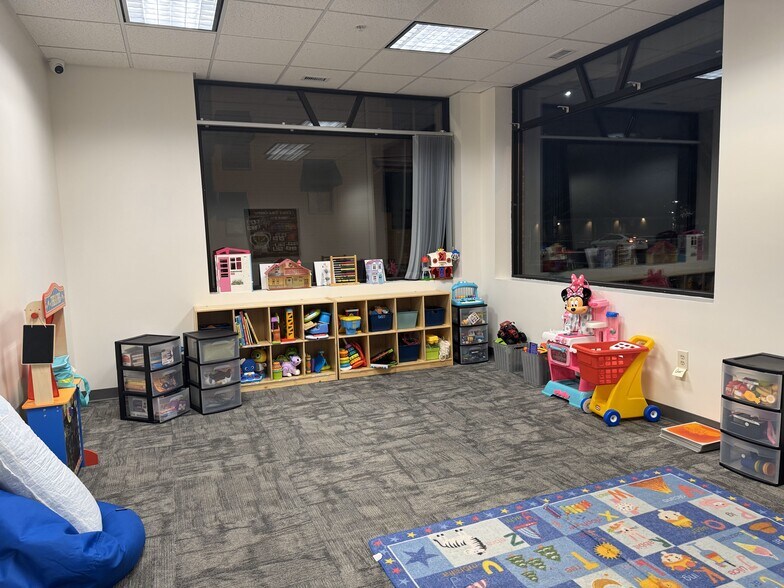 34 Sumner Ave, Springfield, MA à vendre - Photo intérieure – Image 3 sur 7