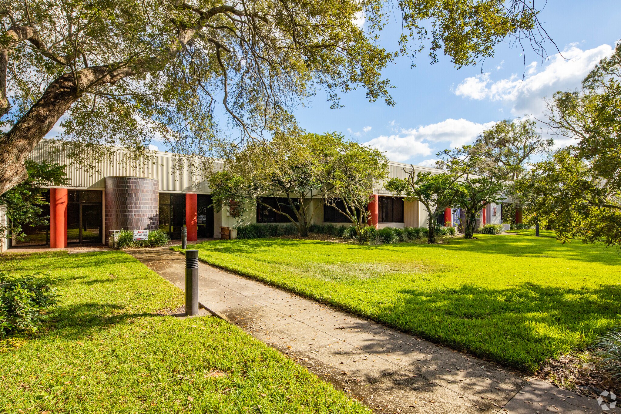 1209 Tech Blvd, Tampa, FL à louer Photo principale– Image 1 sur 42