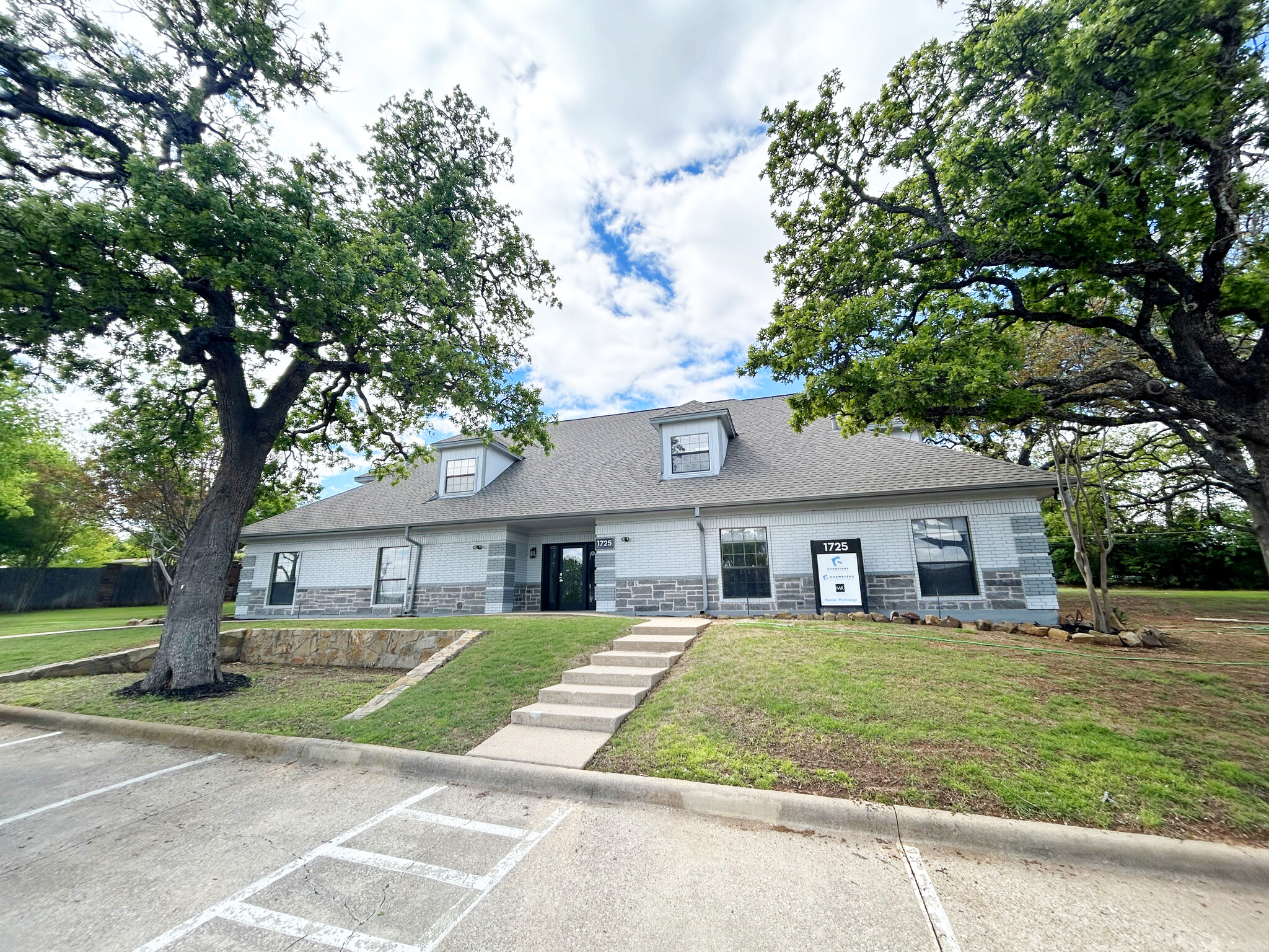 1721-1725 E Southlake Blvd, Southlake, TX à louer Photo de l’immeuble– Image 1 sur 5