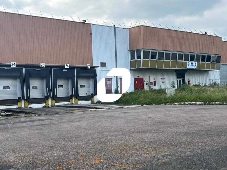 Industriel/Logistique dans Épône à louer - Photo de l’immeuble – Image 1 sur 8