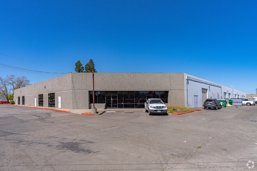 3612 Madison Ave, North Highlands, CA à louer - Photo principale – Image 1 sur 8
