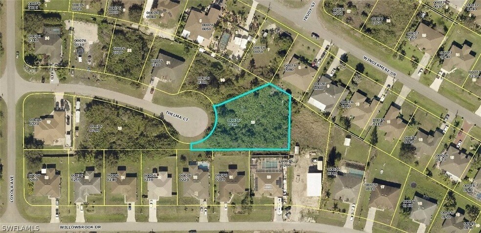 434 Thelma Ct, Lehigh Acres, FL à vendre Photo principale– Image 1 sur 3