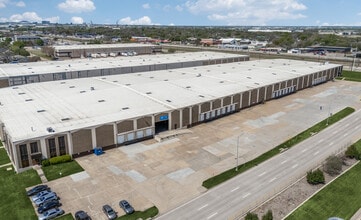 830 SW 14th St, Grand Prairie, TX à louer Photo de l’immeuble– Image 2 sur 4