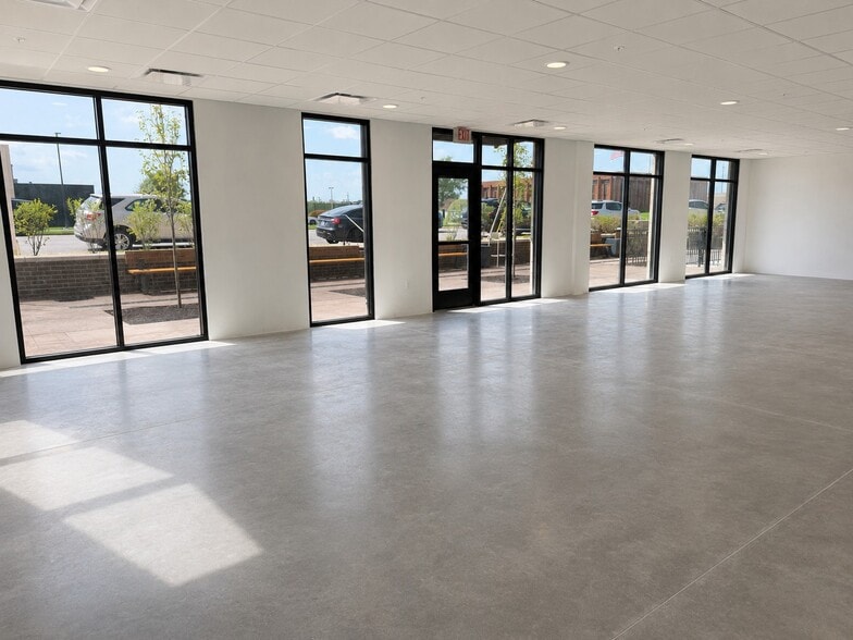 1400 E Hoffer St, Kokomo, IN à louer - Photo de l’immeuble – Image 3 sur 20