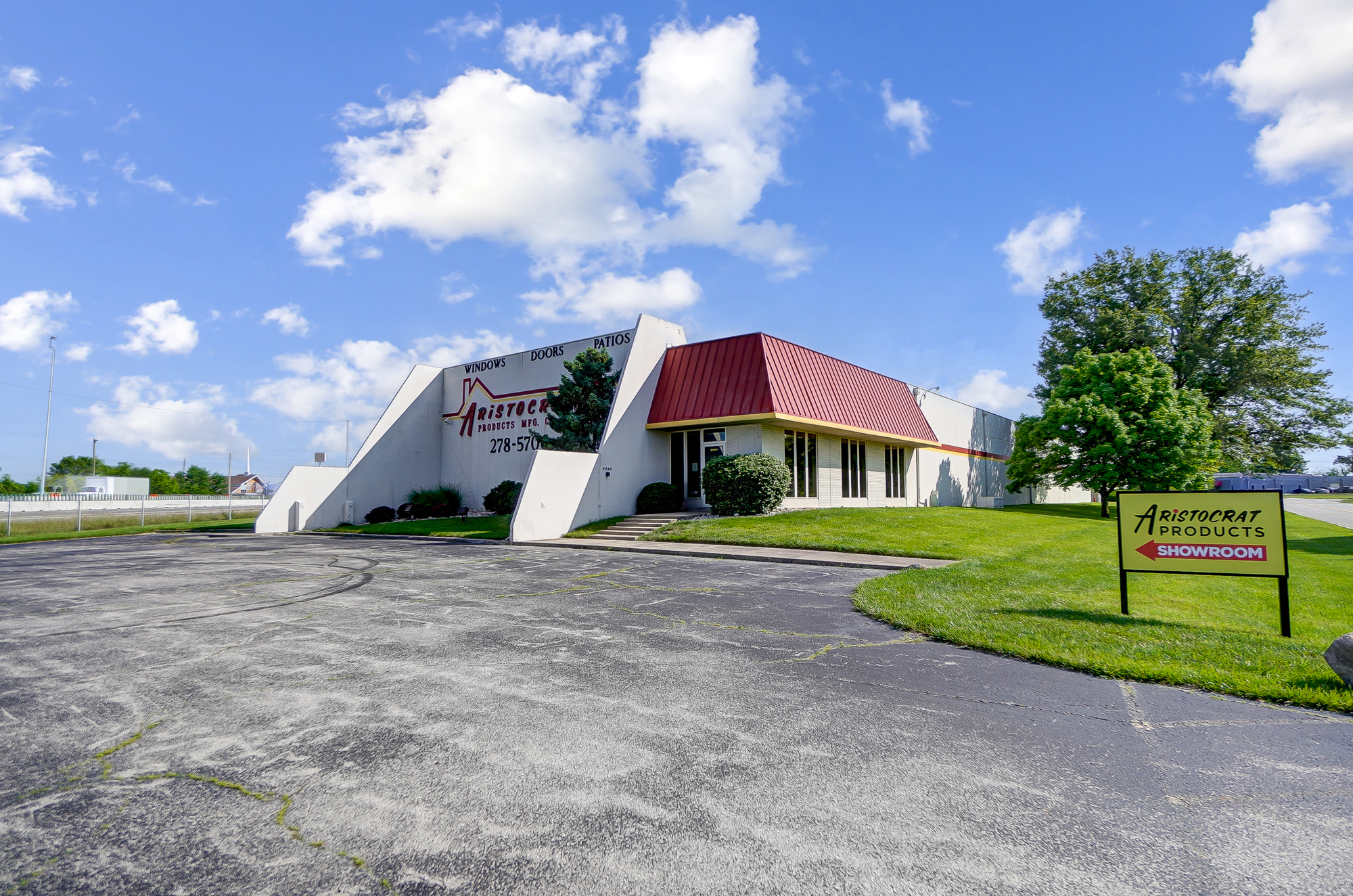 4745 Wadsworth Rd, Dayton, OH à louer Photo de l’immeuble– Image 1 sur 43