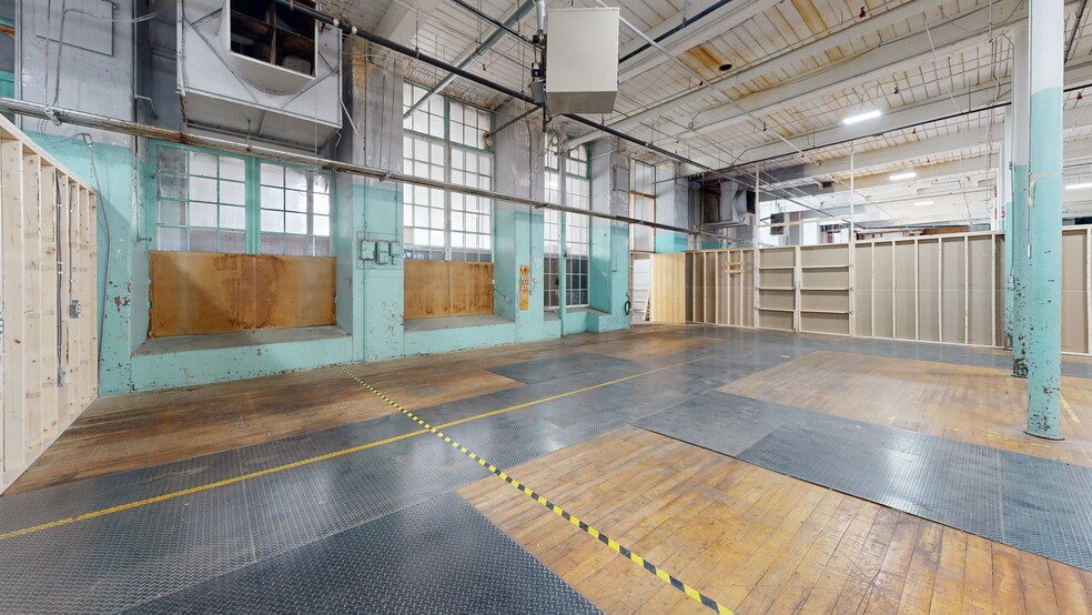 1 Ace St, Fall River, MA à louer - Numérisation 3D Matterport – Image 2 sur 46