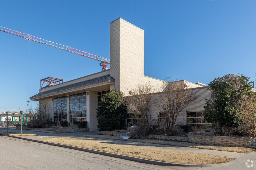 1324 N Broadway Dr, Oklahoma City, OK à vendre - Photo de l’immeuble – Image 2 sur 5