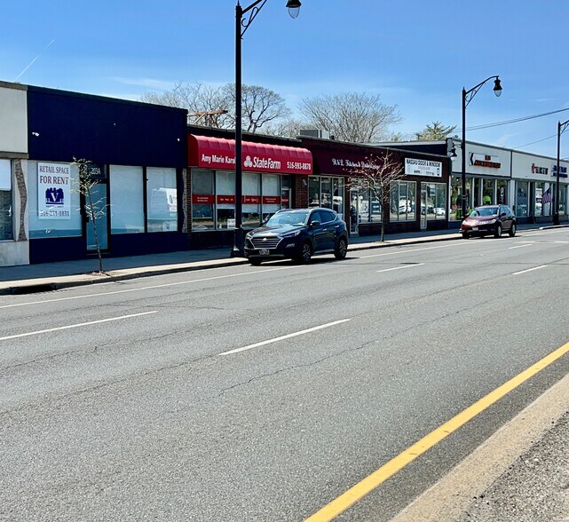 203 Sunrise Hwy, Lynbrook, NY à louer - Photo de l’immeuble – Image 2 sur 3