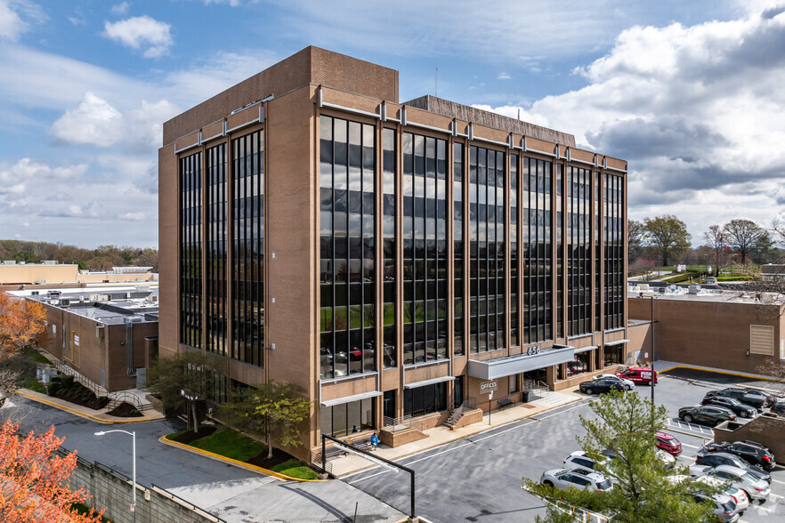 656 Quince Orchard Rd, Gaithersburg, MD à louer - Photo de l’immeuble – Image 1 sur 8