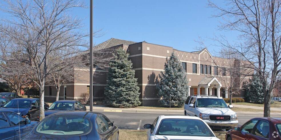 7000 W 121st St, Overland Park, KS à vendre - Photo de l’immeuble – Image 3 sur 6
