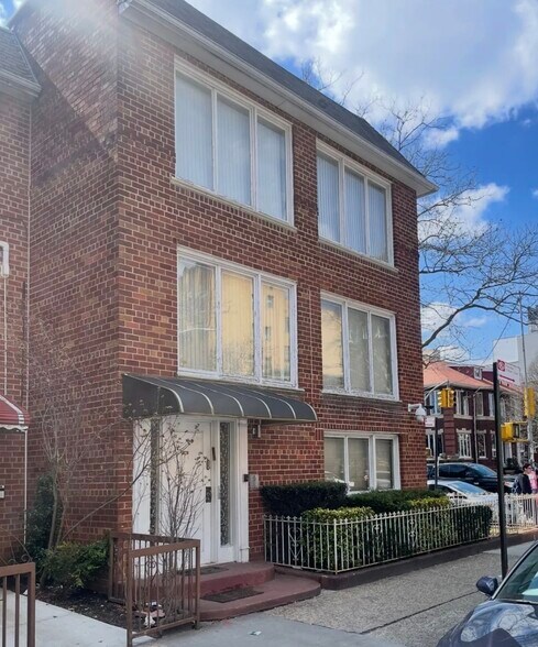 5401 15th Ave, Brooklyn, NY à vendre - Photo de l’immeuble – Image 3 sur 8