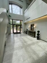 6602 Abercorn St, Savannah, GA à louer Hall d’entrée– Image 1 sur 7