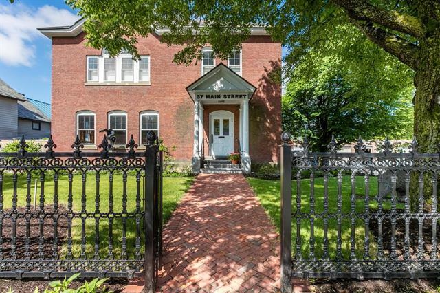 57 Main St, West Lebanon, NH à vendre - Photo de l’immeuble – Image 1 sur 25
