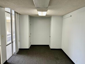 3840 Woodruff Ave, Long Beach, CA à louer Photo intérieure– Image 2 sur 13