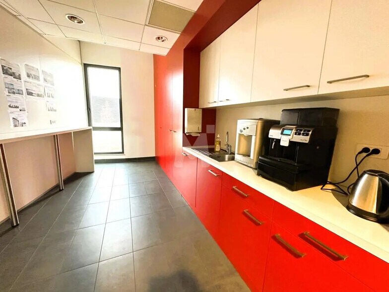 Bureau dans Wissous à louer - Photo de l’immeuble – Image 3 sur 16