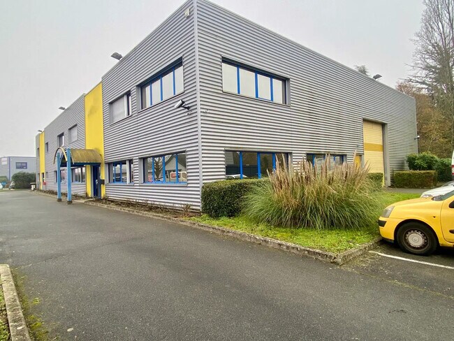 Plus de détails pour 2 Rue De Rastignac, La Chapelle-Saint-Mesmin - Local d'activités à louer