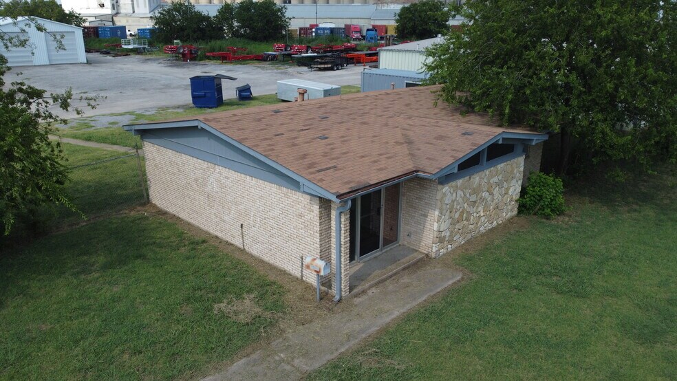 1901 Terminal Rd, Fort Worth, TX à vendre - Photo de l’immeuble – Image 2 sur 10