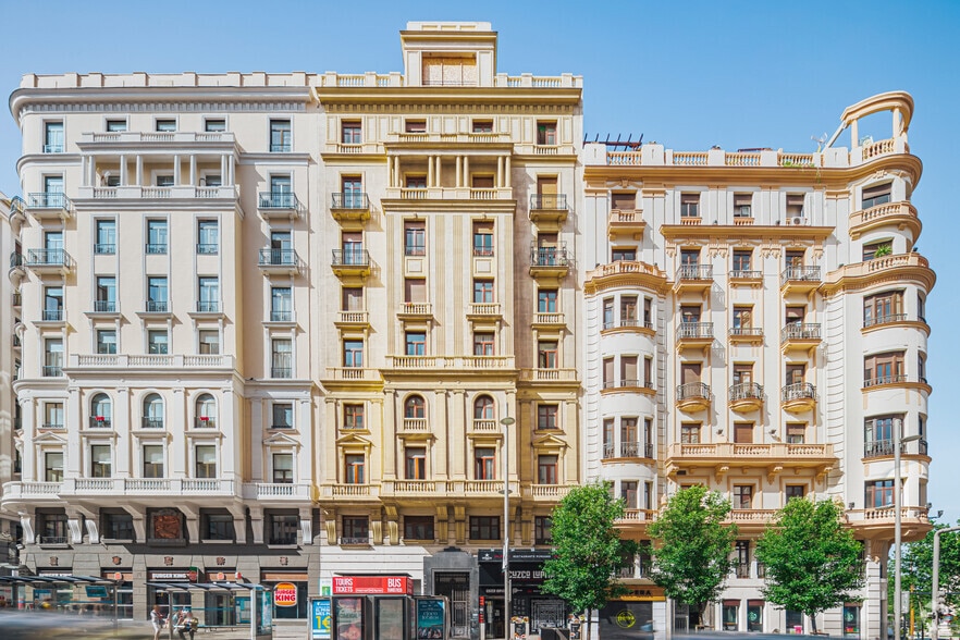 Calle Gran Vía, 71, Madrid, Madrid à louer - Photo principale – Image 1 sur 3