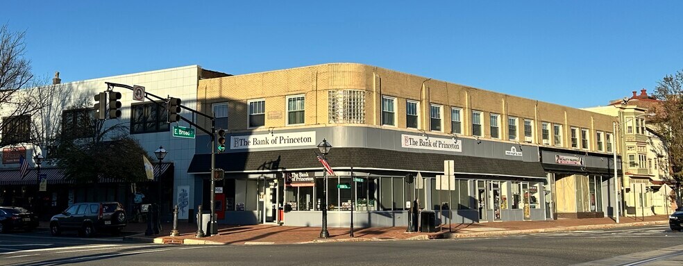 7 E Broad St, Burlington, NJ à louer - Photo de l’immeuble – Image 3 sur 9