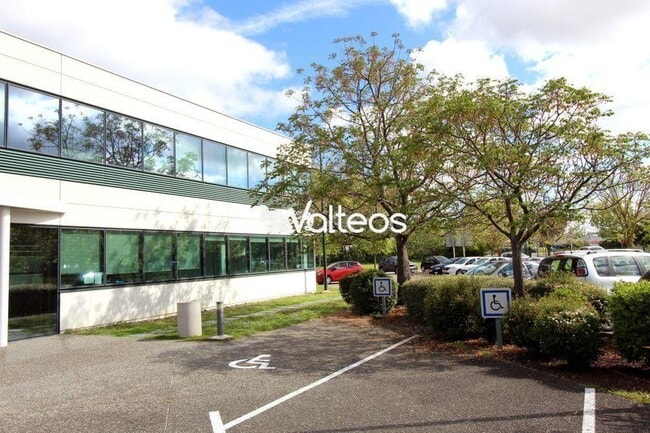 Plus de détails pour 3 Avenue De L'Industrie, BRUGUIÈRES - Bureau à louer