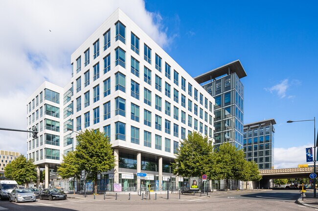 Plus de détails pour 8 Avenue Du Stade De France, Saint-Denis - Bureau à louer
