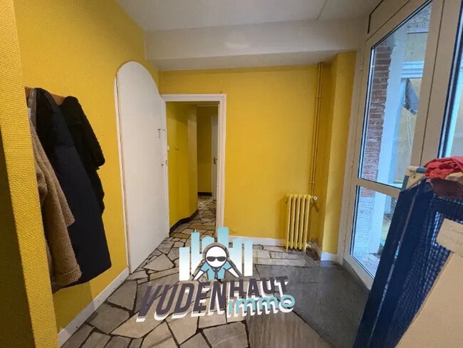 Plus de détails pour Local commercial à louer