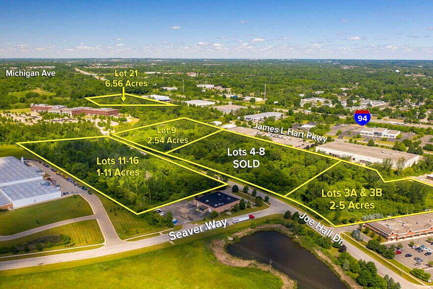 460 Joe Hall Dr, Ypsilanti, MI à vendre - Photo principale – Image 1 sur 3