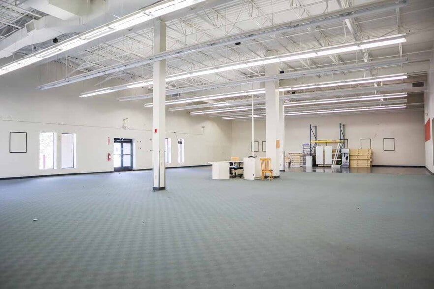 8686 Florline Blvd, Baton Rouge, LA à louer - Photo intérieure – Image 3 sur 16