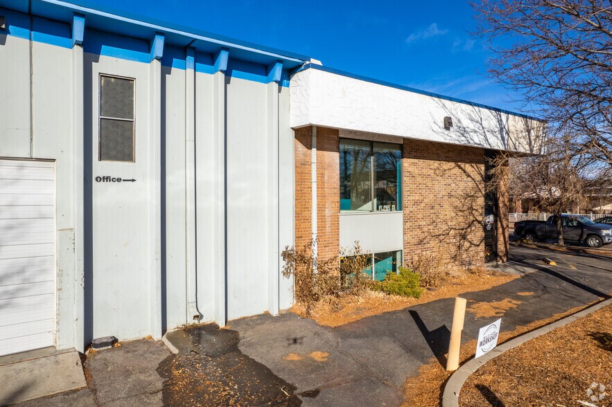 3795 E 38th Ave, Denver, CO à louer - Photo de l’immeuble – Image 2 sur 23
