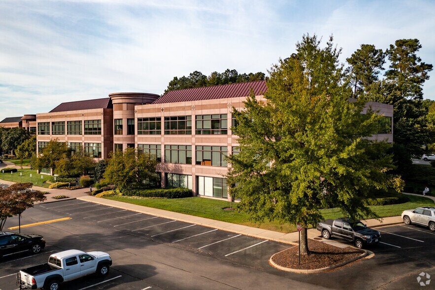 4880 Sadler Rd, Glen Allen, VA à louer - Photo de l’immeuble – Image 2 sur 7