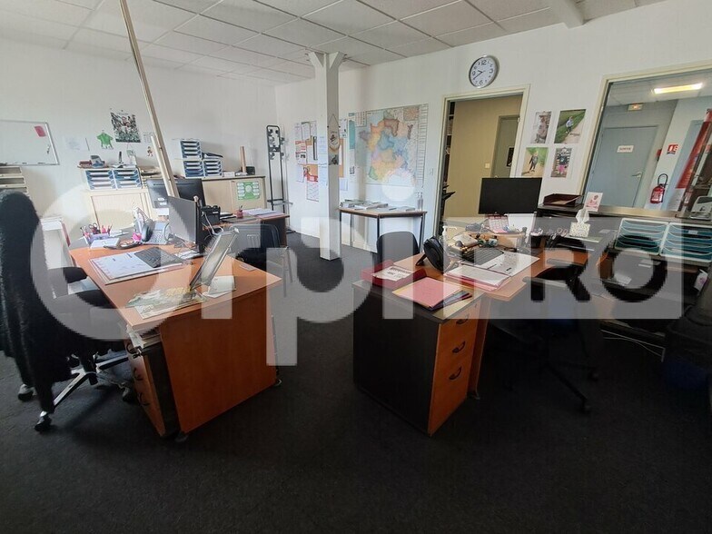 Bureau dans Montluçon à louer - Photo intérieure – Image 2 sur 11