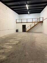 4755 Mercantile Ave, Naples, FL à louer Photo intérieure– Image 2 sur 3