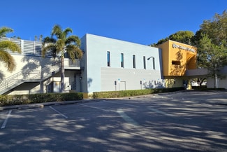Plus de détails pour 955 10th Ave N, Naples, FL - Médical à louer