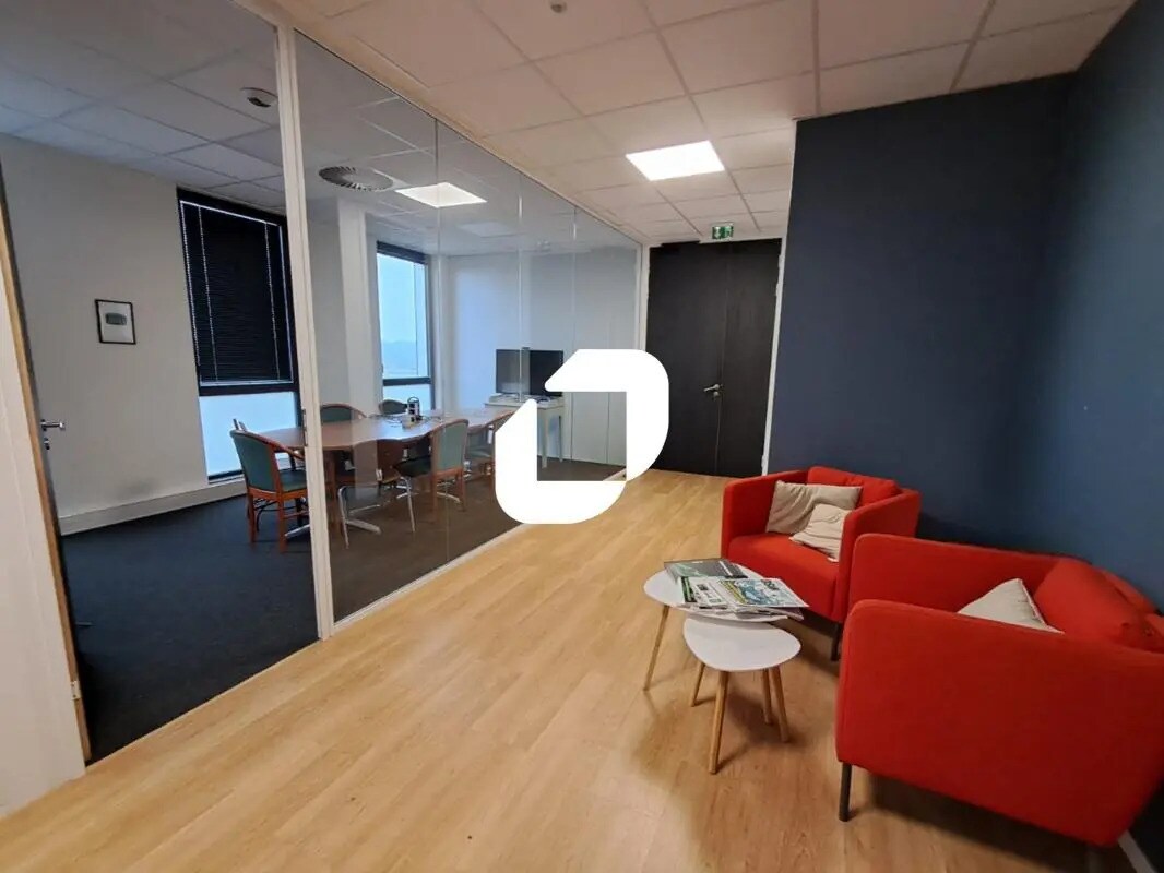 Bureau dans Lesquin à vendre Photo de l’immeuble– Image 1 sur 9